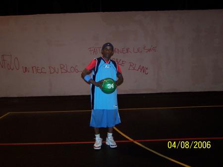 NOTRE BASKETEUR