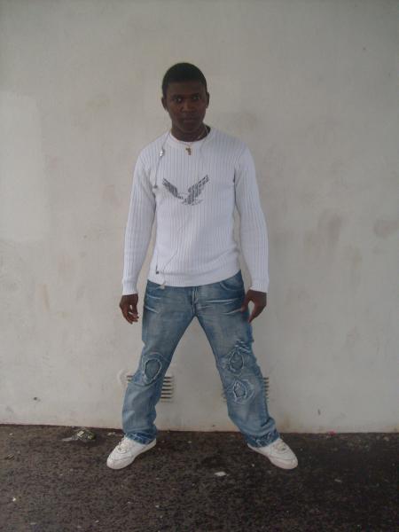 BAYLA EN PERSONNE