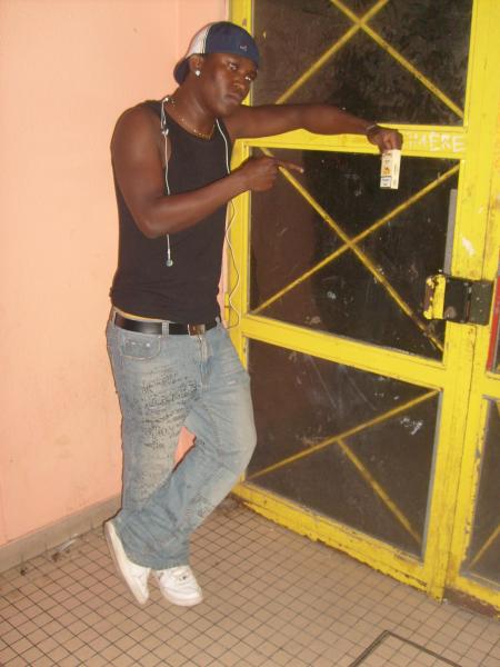 EN PERSONNE