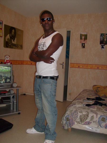 BAYLA EN PERSONNE